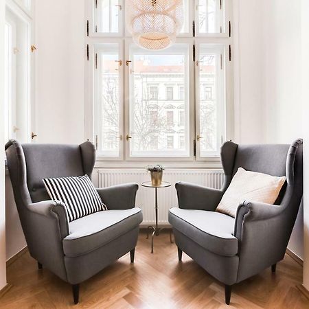 Trendy Local Apartment Praha Eksteriør bilde