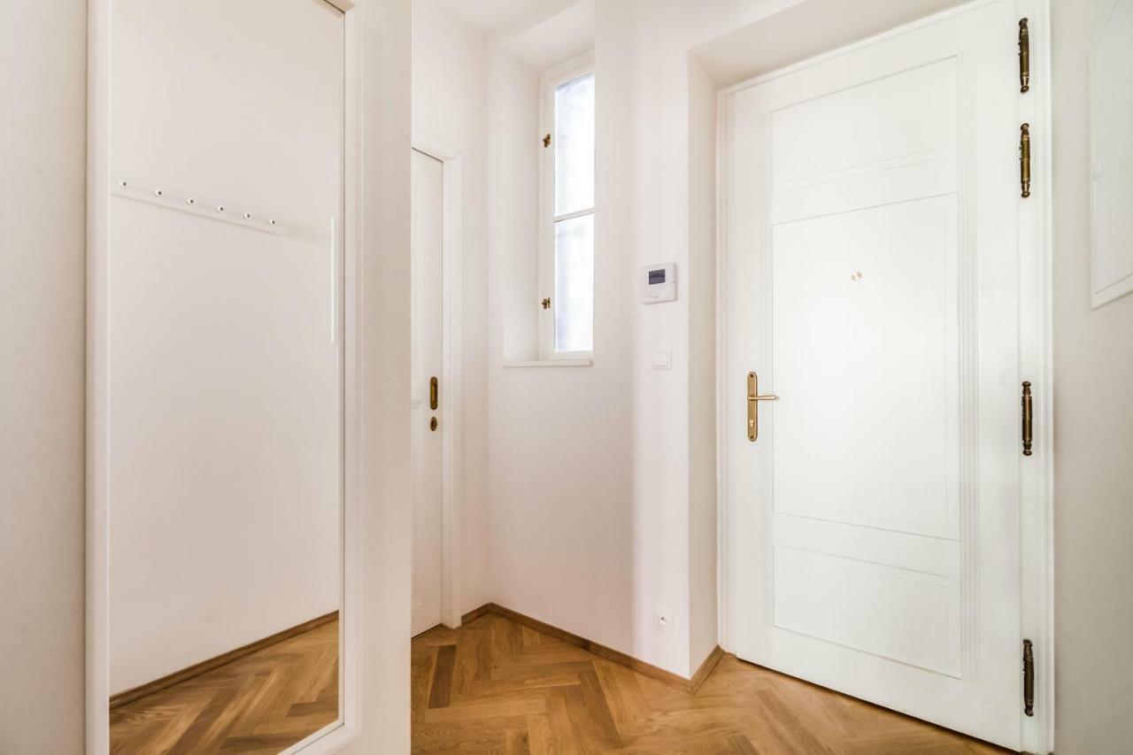 Trendy Local Apartment Praha Eksteriør bilde